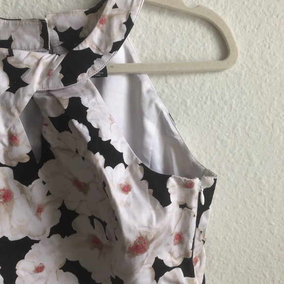 WHBM structured floral halter top - Picture 3 of 9